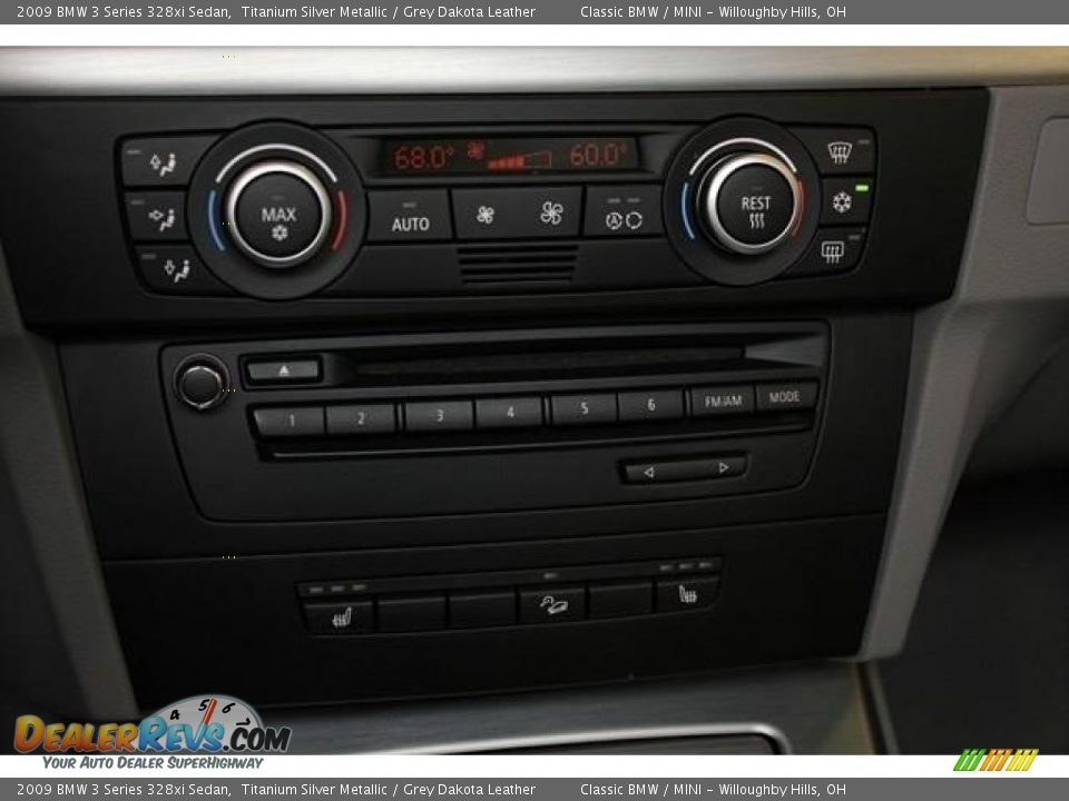 2009 BMW 3 Series 328xi Sedan Titanium Silver Metallic / Grey Dakota Leather Photo #16