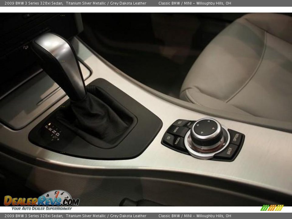2009 BMW 3 Series 328xi Sedan Titanium Silver Metallic / Grey Dakota Leather Photo #17