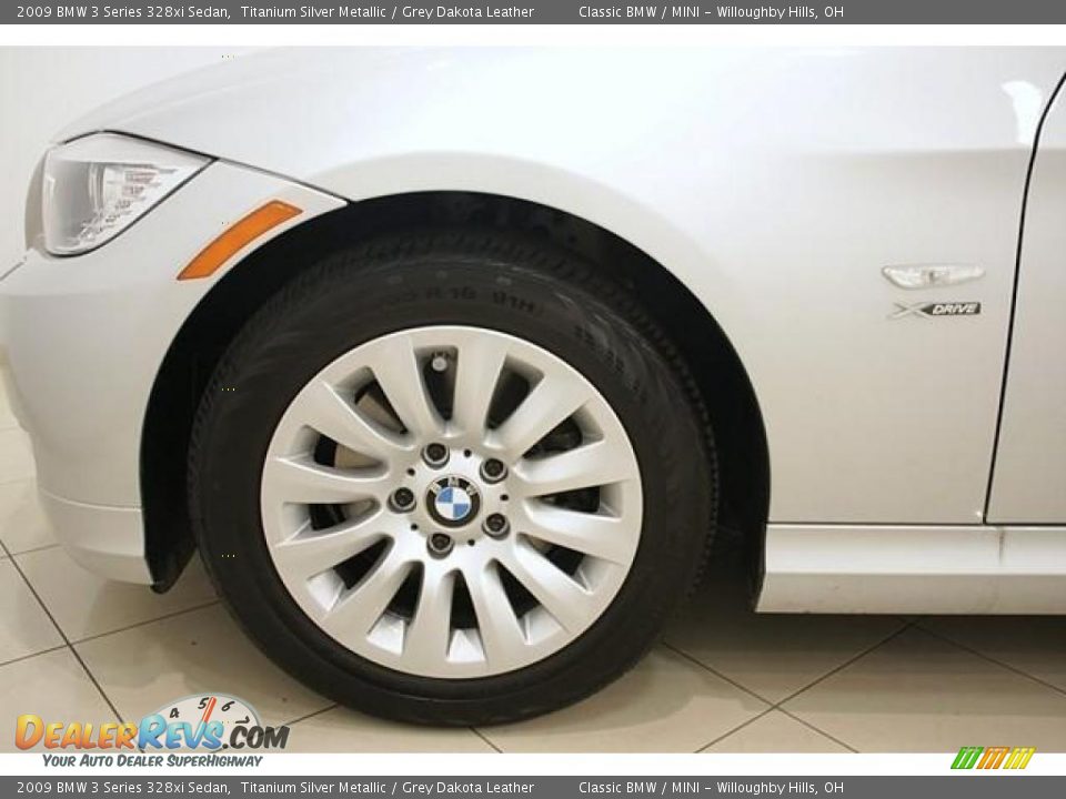 2009 BMW 3 Series 328xi Sedan Titanium Silver Metallic / Grey Dakota Leather Photo #26
