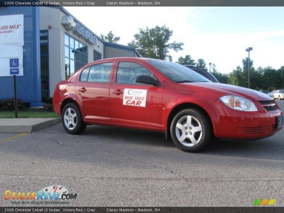 2006 Chevrolet Cobalt LS Sedan Victory Red / Gray Photo #3