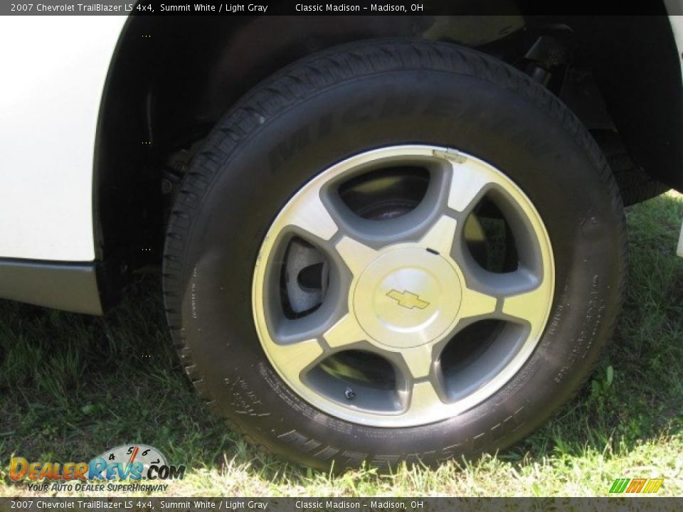 2007 Chevrolet TrailBlazer LS 4x4 Summit White / Light Gray Photo #8