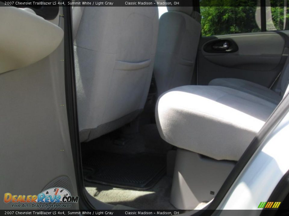 2007 Chevrolet TrailBlazer LS 4x4 Summit White / Light Gray Photo #14