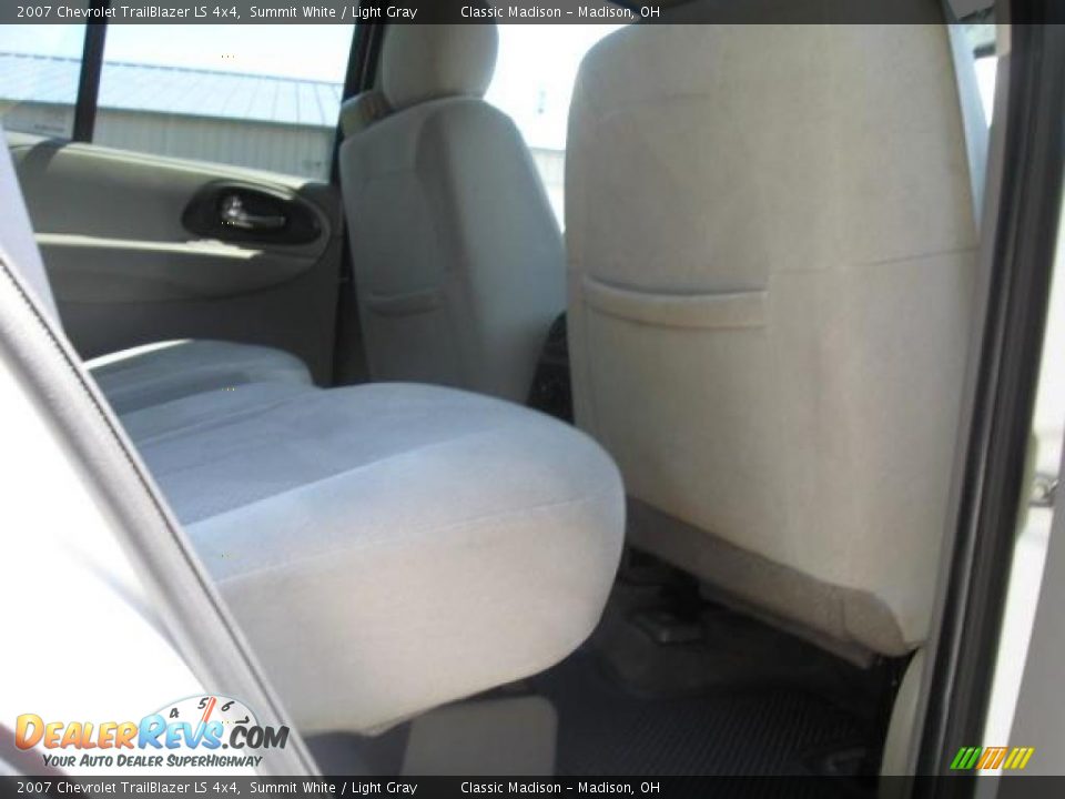 2007 Chevrolet TrailBlazer LS 4x4 Summit White / Light Gray Photo #16