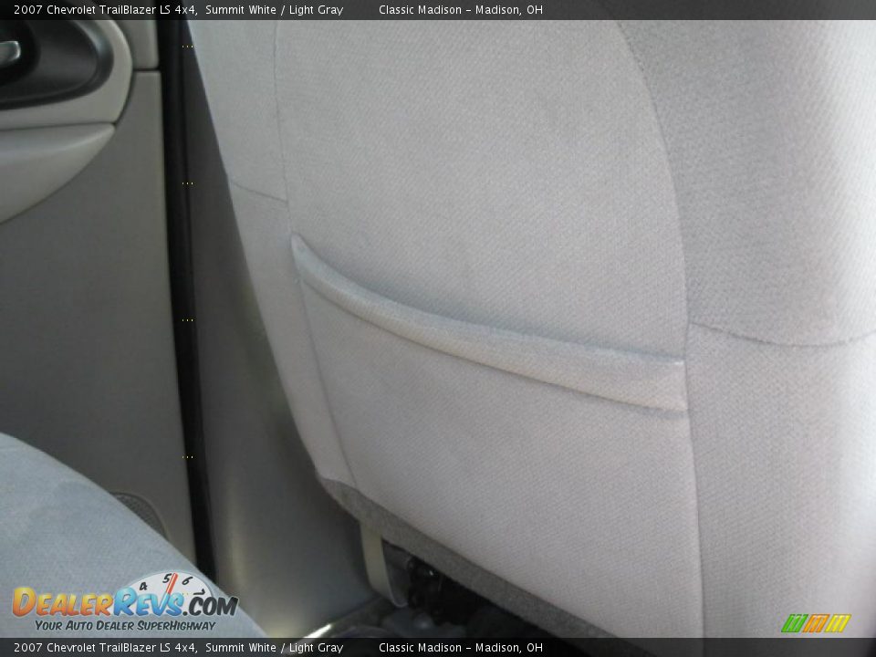 2007 Chevrolet TrailBlazer LS 4x4 Summit White / Light Gray Photo #18
