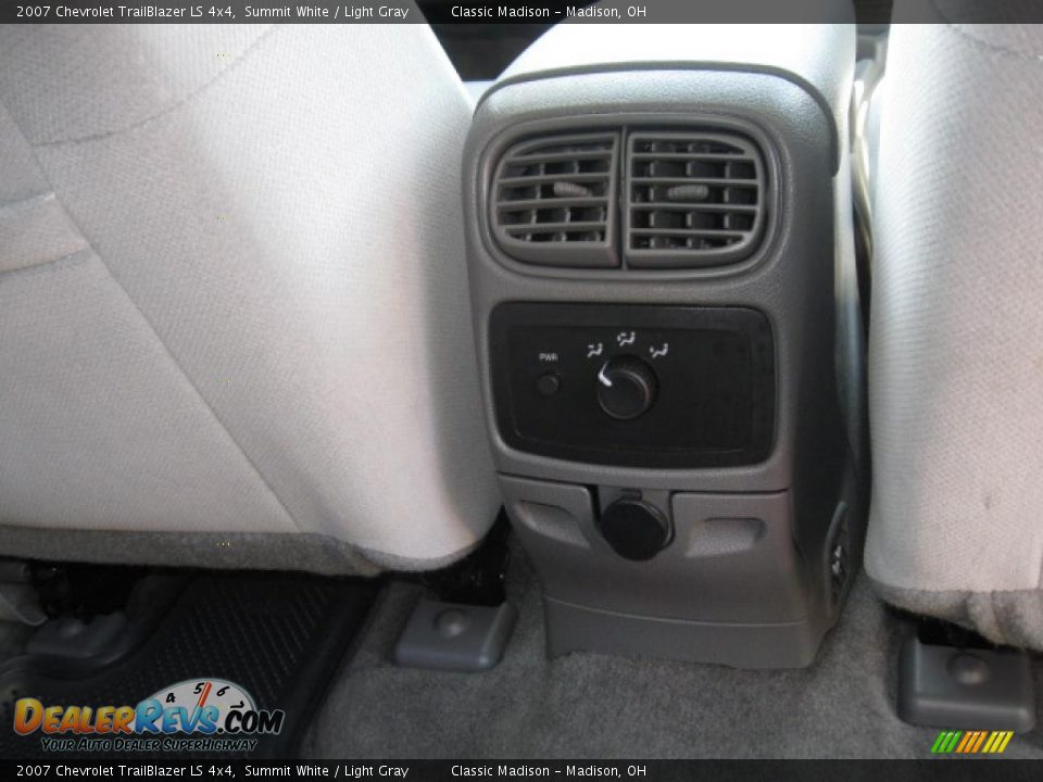 2007 Chevrolet TrailBlazer LS 4x4 Summit White / Light Gray Photo #20