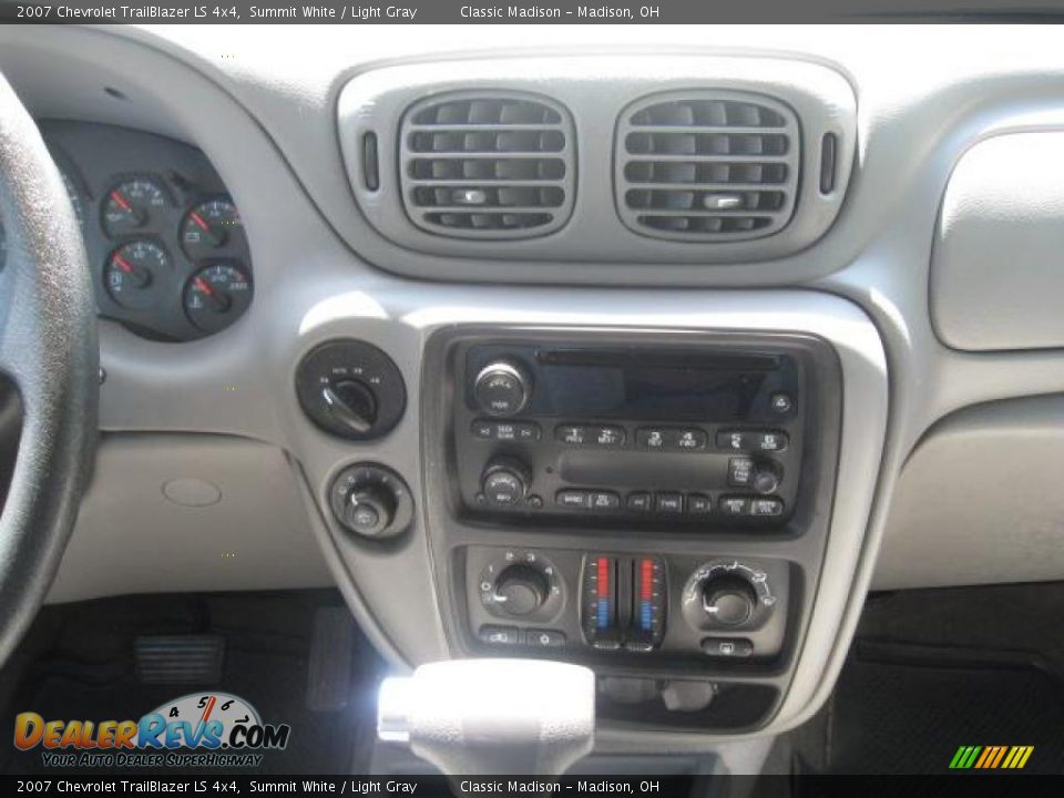 2007 Chevrolet TrailBlazer LS 4x4 Summit White / Light Gray Photo #25