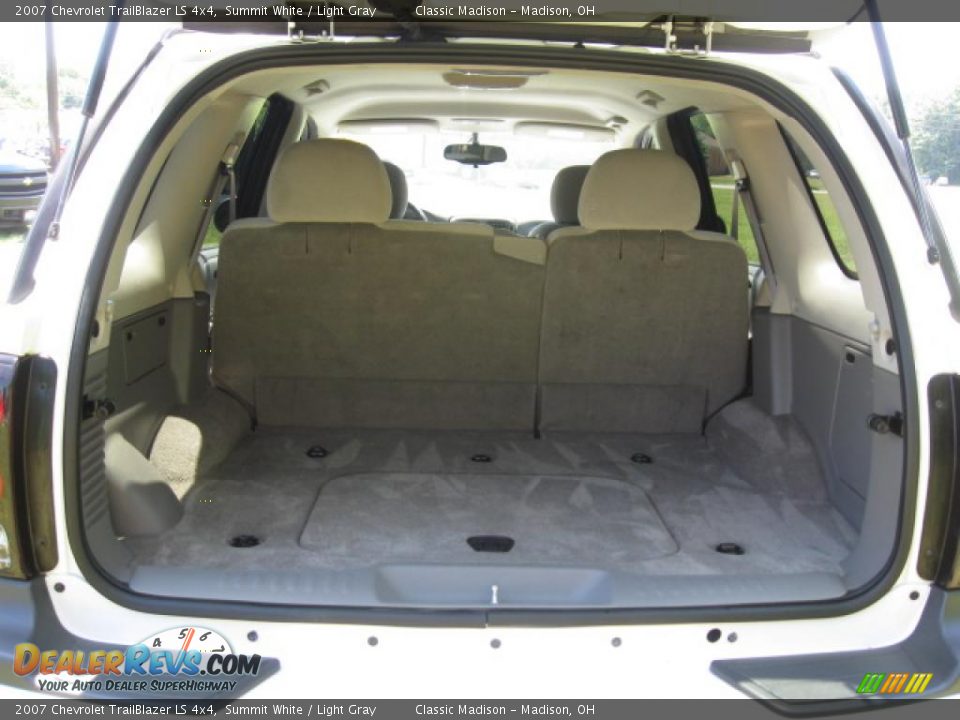 2007 Chevrolet TrailBlazer LS 4x4 Summit White / Light Gray Photo #33
