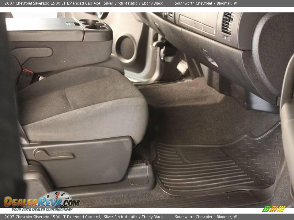 2007 Chevrolet Silverado 1500 LT Extended Cab 4x4 Silver Birch Metallic / Ebony Black Photo #4
