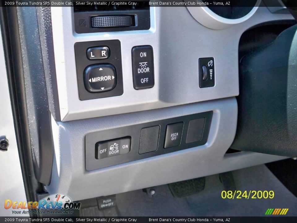 2009 Toyota Tundra SR5 Double Cab Silver Sky Metallic / Graphite Gray Photo #17