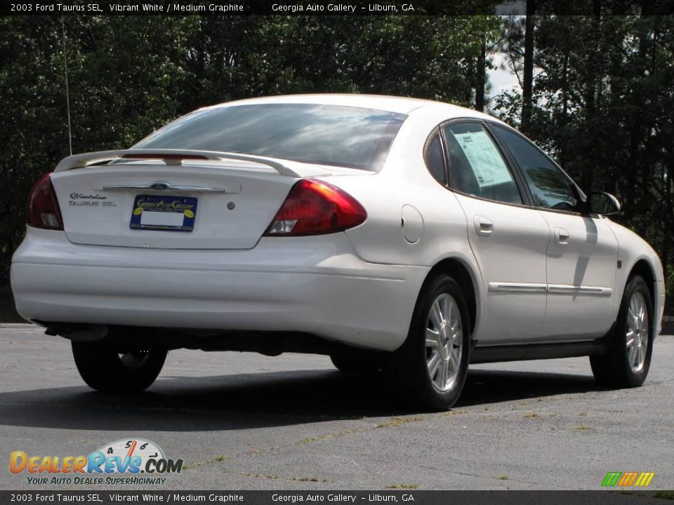 2003 Ford Taurus SEL Vibrant White / Medium Graphite Photo #4