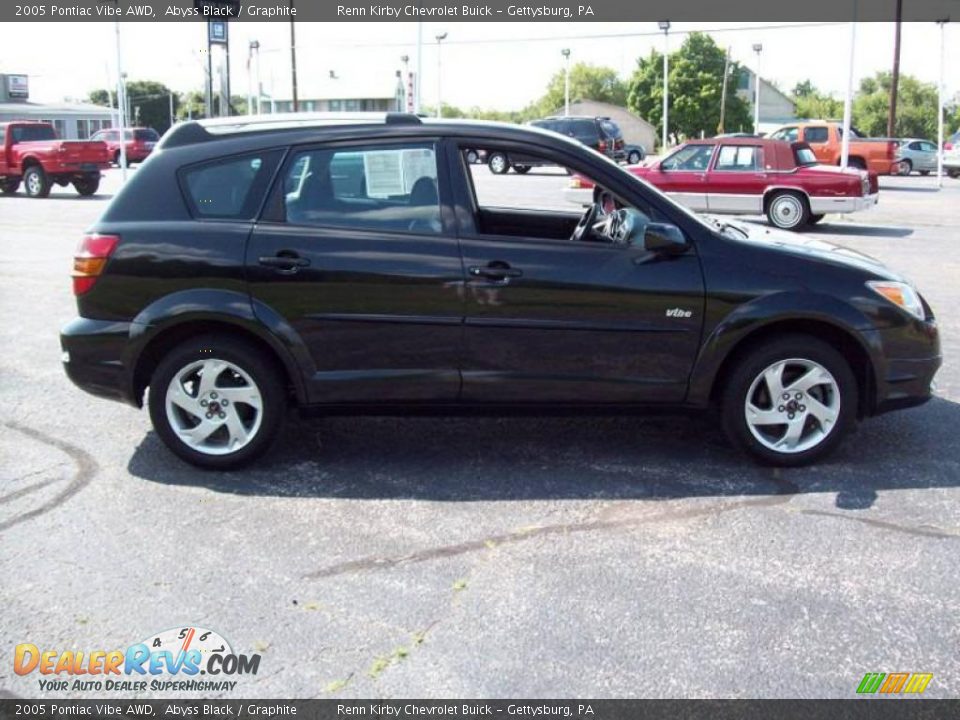 2005 Pontiac Vibe AWD Abyss Black / Graphite Photo #5