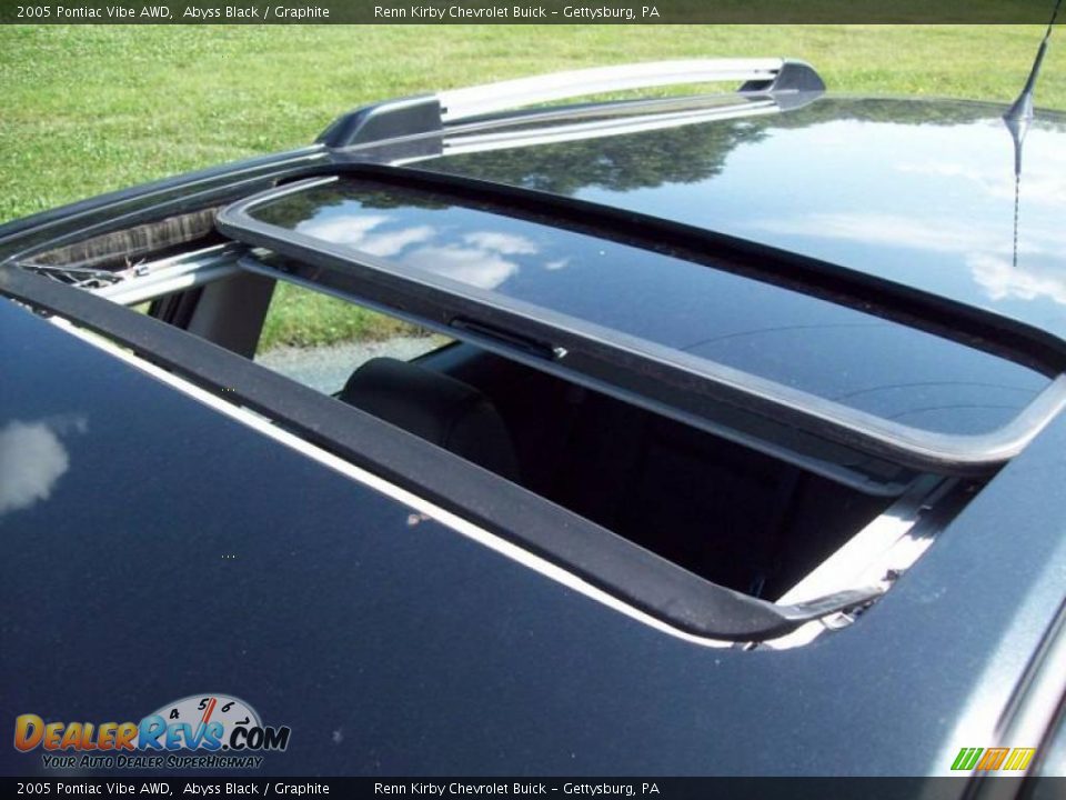 2005 Pontiac Vibe AWD Abyss Black / Graphite Photo #12