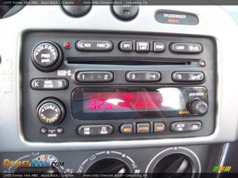2005 Pontiac Vibe AWD Abyss Black / Graphite Photo #20