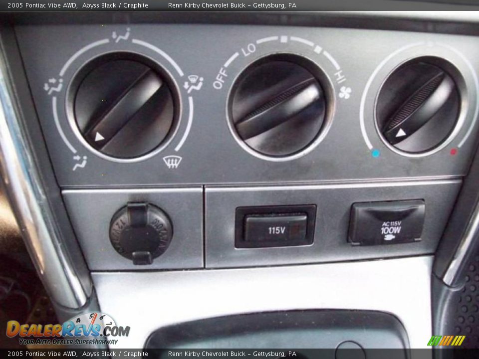2005 Pontiac Vibe AWD Abyss Black / Graphite Photo #24