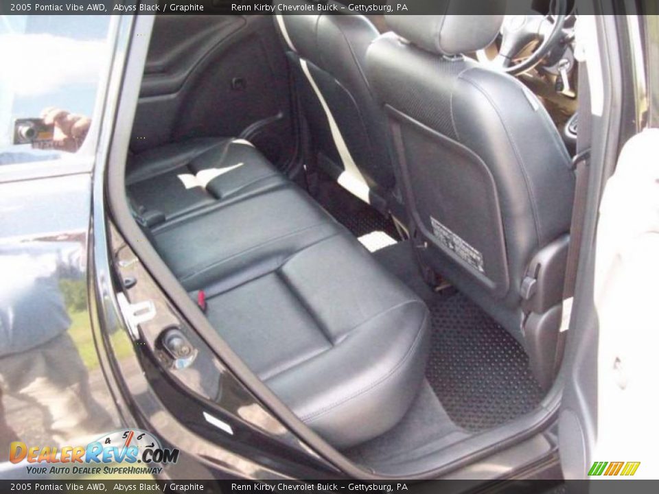 2005 Pontiac Vibe AWD Abyss Black / Graphite Photo #25