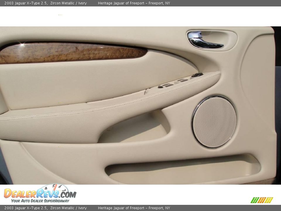 2003 Jaguar X-Type 2.5 Zircon Metallic / Ivory Photo #11