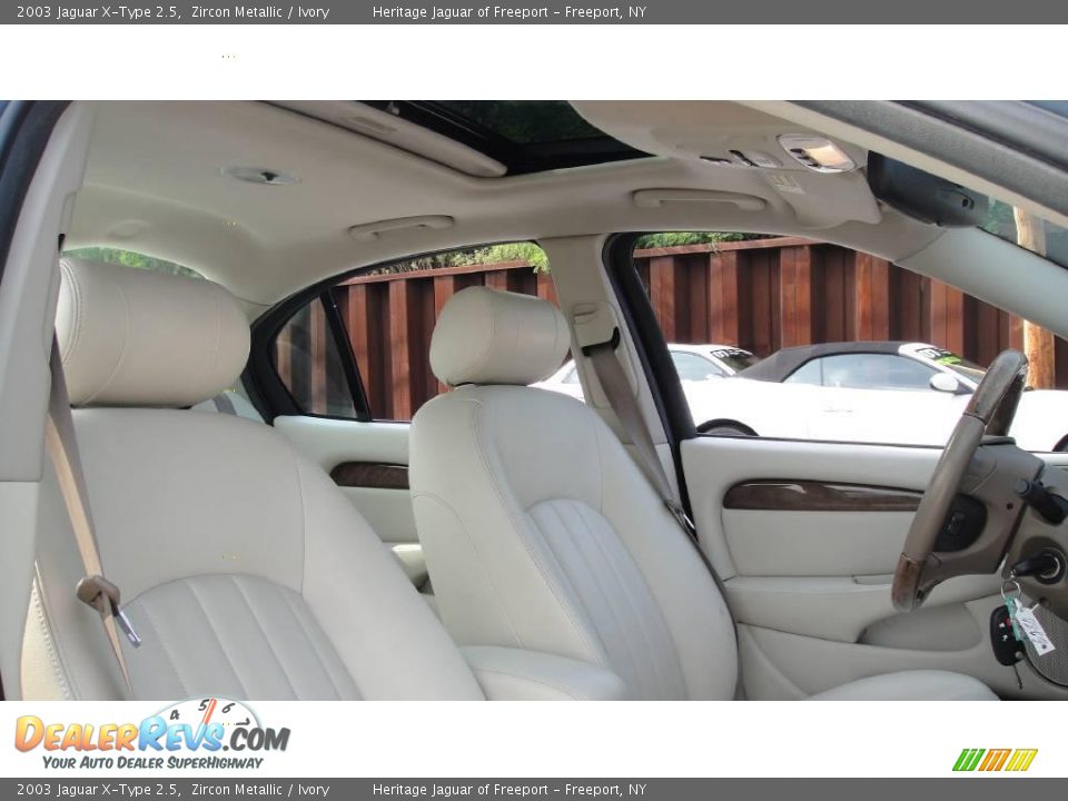 2003 Jaguar X-Type 2.5 Zircon Metallic / Ivory Photo #24