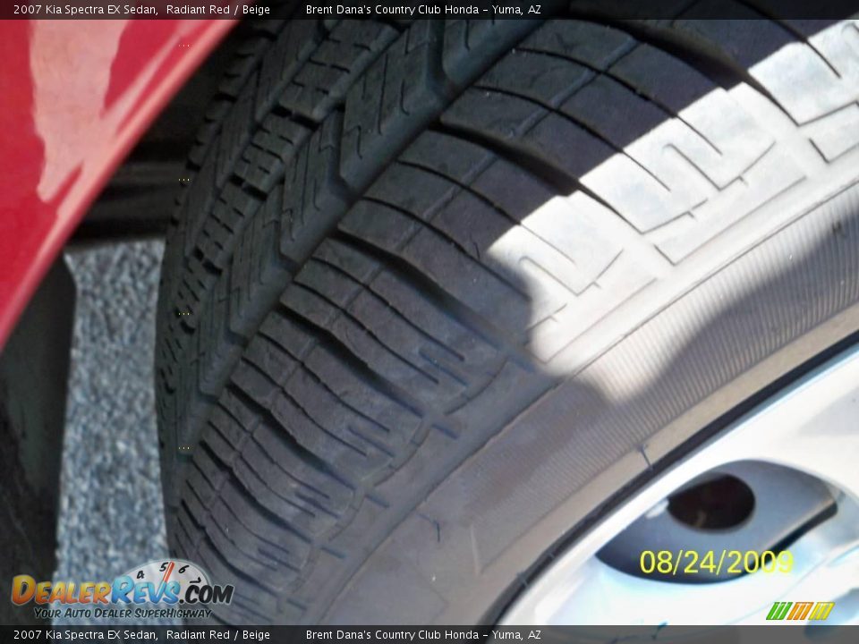 2007 Kia Spectra EX Sedan Radiant Red / Beige Photo #6