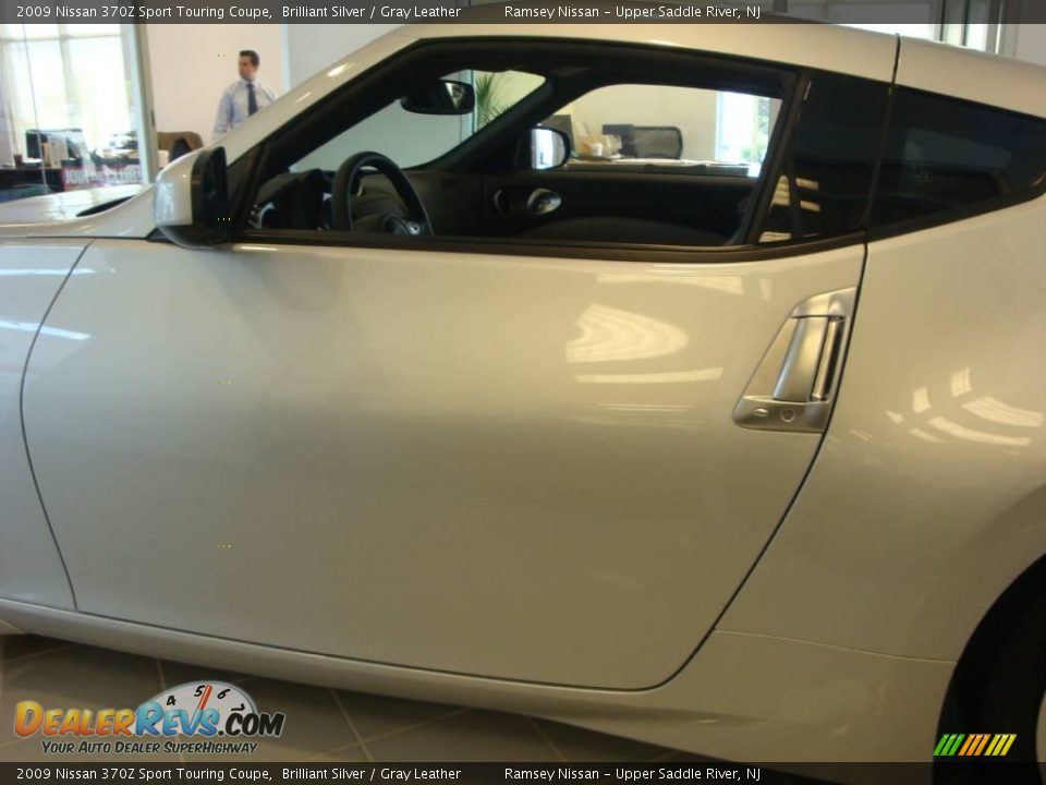 2009 Nissan 370Z Sport Touring Coupe Brilliant Silver / Gray Leather Photo #16
