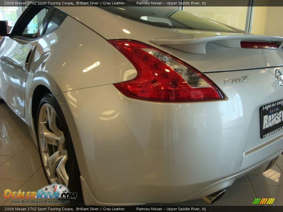 2009 Nissan 370Z Sport Touring Coupe Brilliant Silver / Gray Leather Photo #17