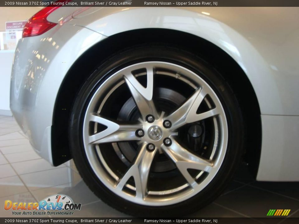 2009 Nissan 370Z Sport Touring Coupe Brilliant Silver / Gray Leather Photo #24