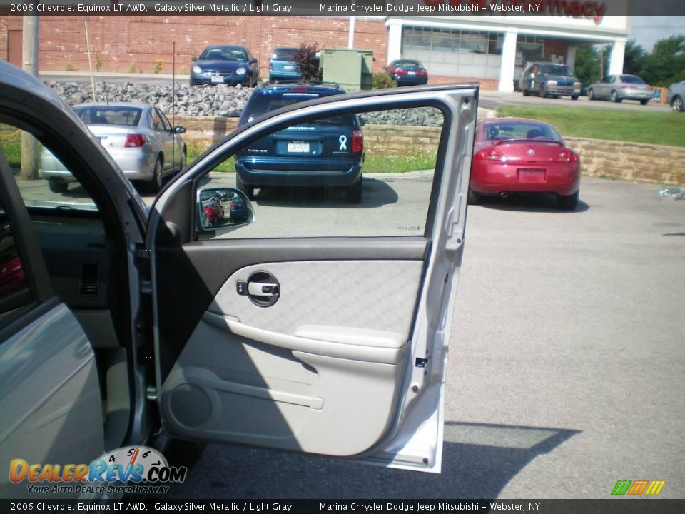 2006 Chevrolet Equinox LT AWD Galaxy Silver Metallic / Light Gray Photo #23