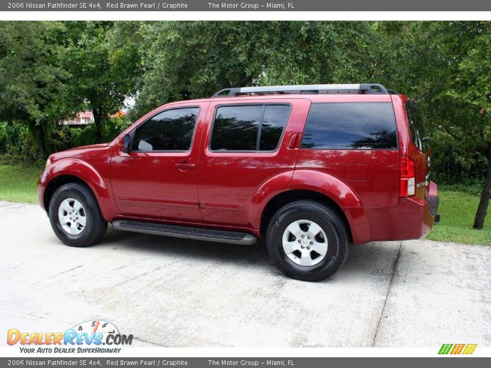 2006 Nissan Pathfinder SE 4x4 Red Brawn Pearl / Graphite Photo #6