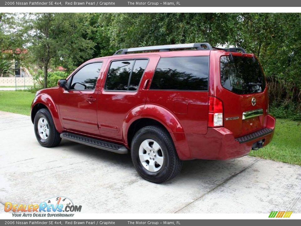 2006 Nissan Pathfinder SE 4x4 Red Brawn Pearl / Graphite Photo #7