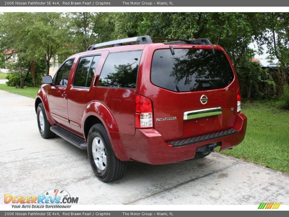 2006 Nissan Pathfinder SE 4x4 Red Brawn Pearl / Graphite Photo #8