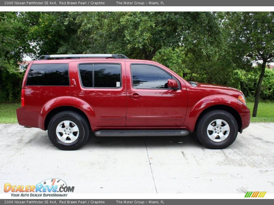 2006 Nissan Pathfinder SE 4x4 Red Brawn Pearl / Graphite Photo #14