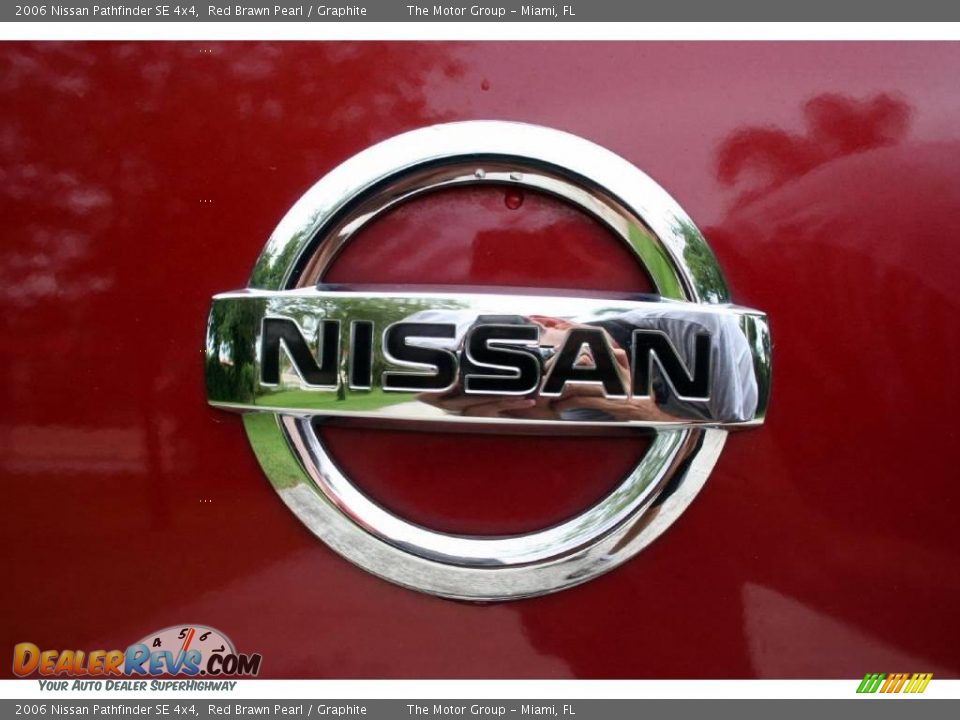 2006 Nissan Pathfinder SE 4x4 Red Brawn Pearl / Graphite Photo #22