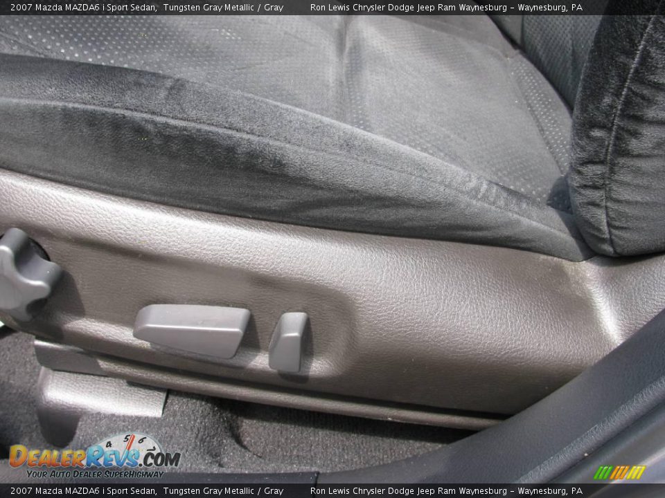 2007 Mazda MAZDA6 i Sport Sedan Tungsten Gray Metallic / Gray Photo #17