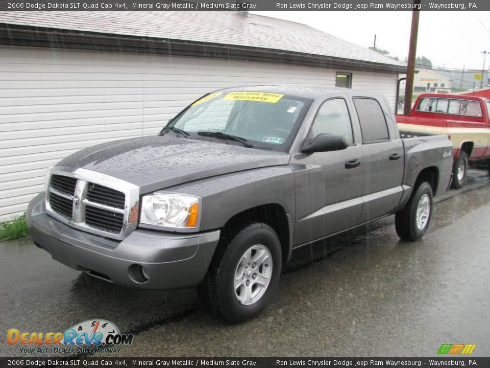 2006 Dodge Dakota SLT Quad Cab 4x4 Mineral Gray Metallic / Medium Slate Gray Photo #2