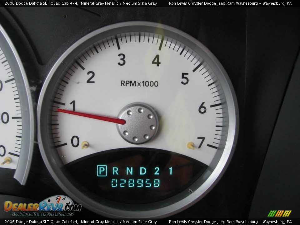 2006 Dodge Dakota SLT Quad Cab 4x4 Mineral Gray Metallic / Medium Slate Gray Photo #9