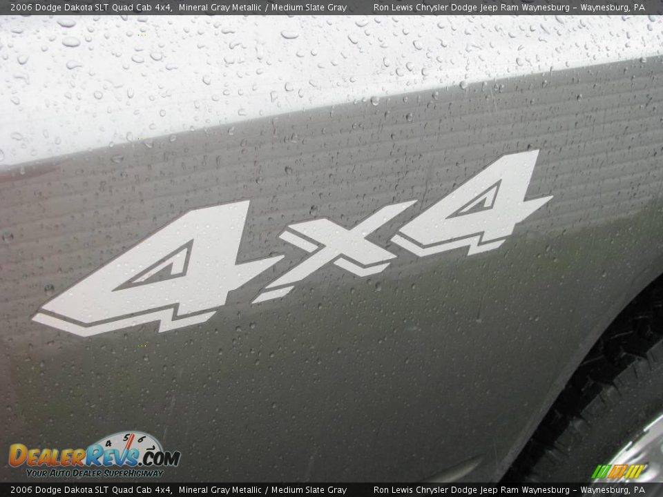 2006 Dodge Dakota SLT Quad Cab 4x4 Mineral Gray Metallic / Medium Slate Gray Photo #13