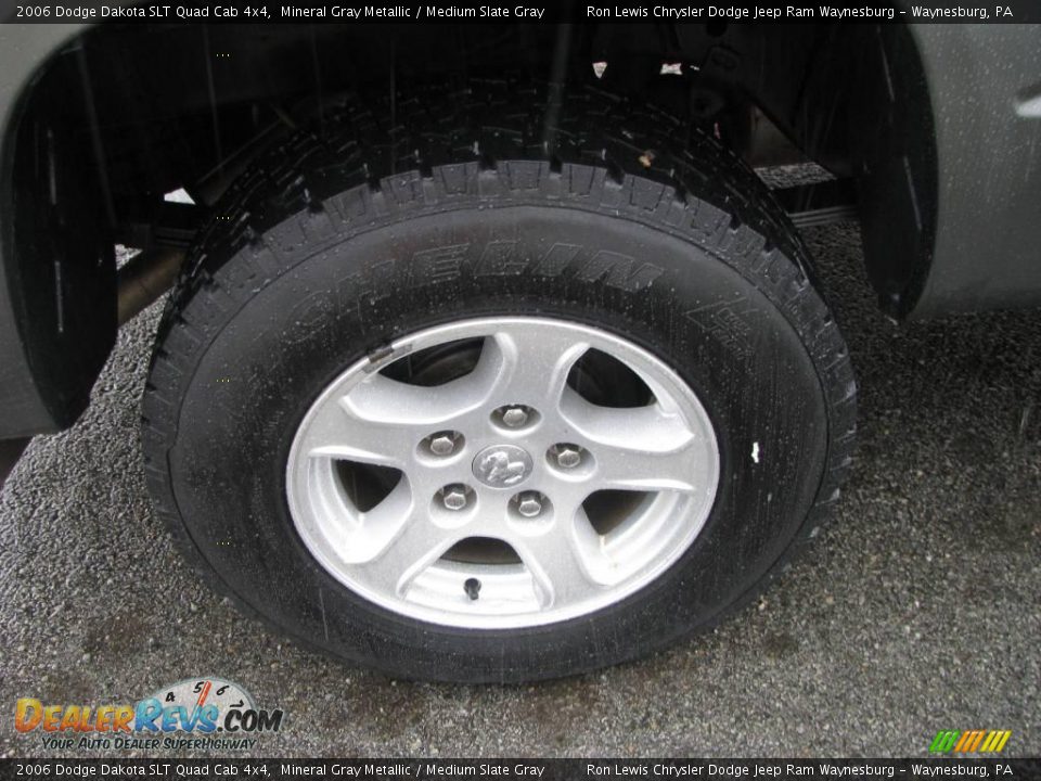 2006 Dodge Dakota SLT Quad Cab 4x4 Mineral Gray Metallic / Medium Slate Gray Photo #15