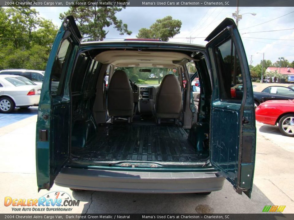 2004 Chevrolet Astro Cargo Van Dark Forest Green Metallic / Neutral Photo #10