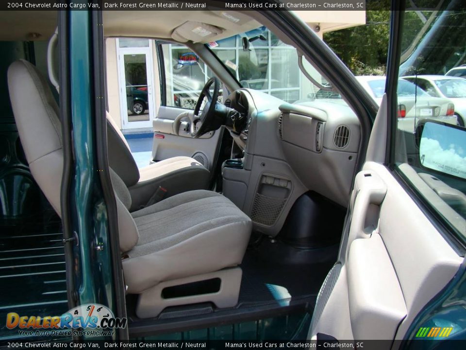 2004 Chevrolet Astro Cargo Van Dark Forest Green Metallic / Neutral Photo #11