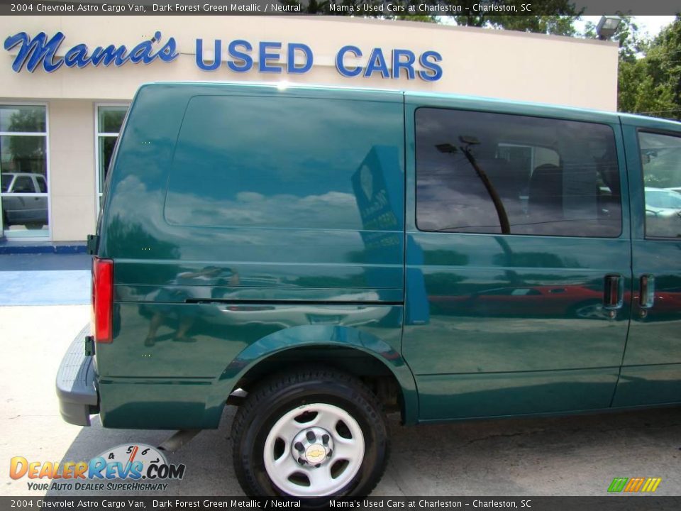 2004 Chevrolet Astro Cargo Van Dark Forest Green Metallic / Neutral Photo #25