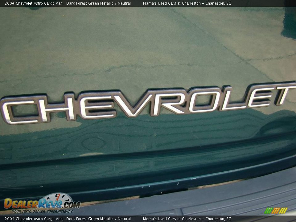 2004 Chevrolet Astro Cargo Van Dark Forest Green Metallic / Neutral Photo #26