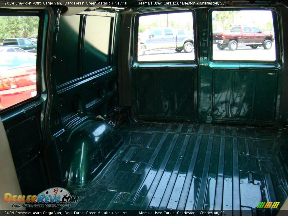 2004 Chevrolet Astro Cargo Van Dark Forest Green Metallic / Neutral Photo #30