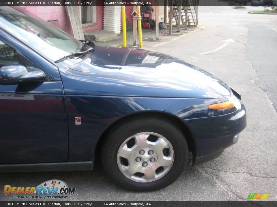 2001 Saturn L Series L300 Sedan Dark Blue / Gray Photo #16