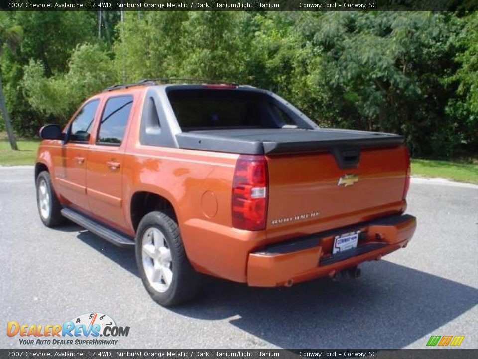 2007 Chevrolet Avalanche LTZ 4WD Sunburst Orange Metallic / Dark Titanium/Light Titanium Photo #7