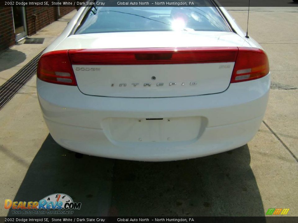 2002 Dodge Intrepid SE Stone White / Dark Slate Gray Photo #5