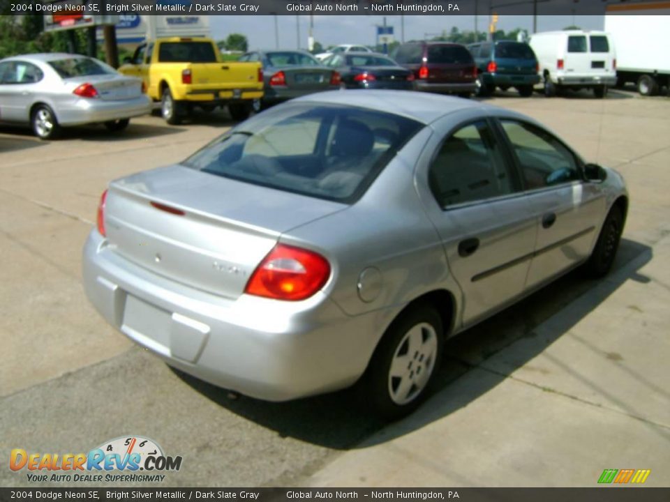 2004 Dodge Neon SE Bright Silver Metallic / Dark Slate Gray Photo #4
