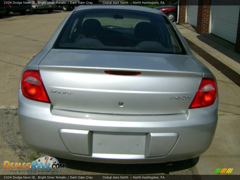 2004 Dodge Neon SE Bright Silver Metallic / Dark Slate Gray Photo #5