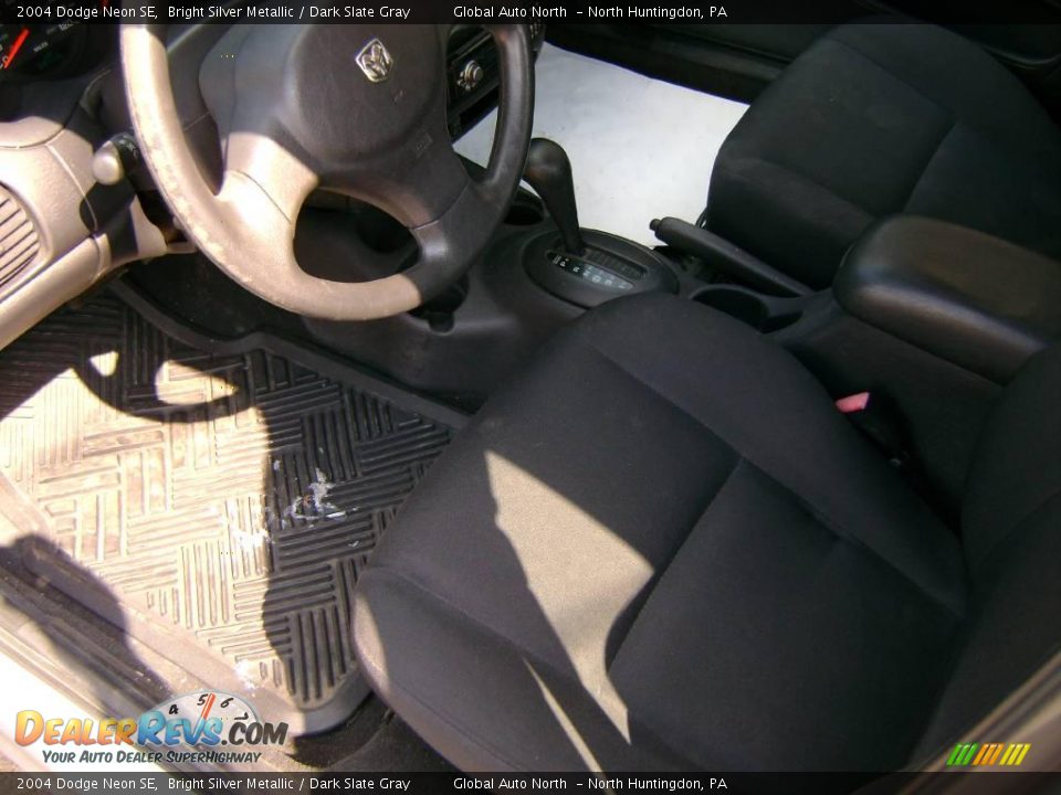 2004 Dodge Neon SE Bright Silver Metallic / Dark Slate Gray Photo #8