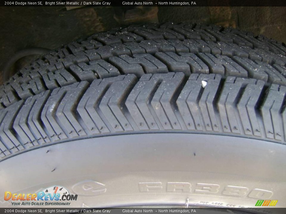 2004 Dodge Neon SE Bright Silver Metallic / Dark Slate Gray Photo #9