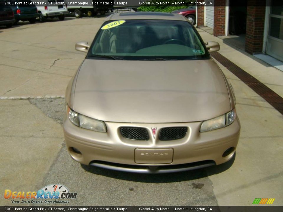 2001 Pontiac Grand Prix GT Sedan Champagne Beige Metallic / Taupe Photo #2
