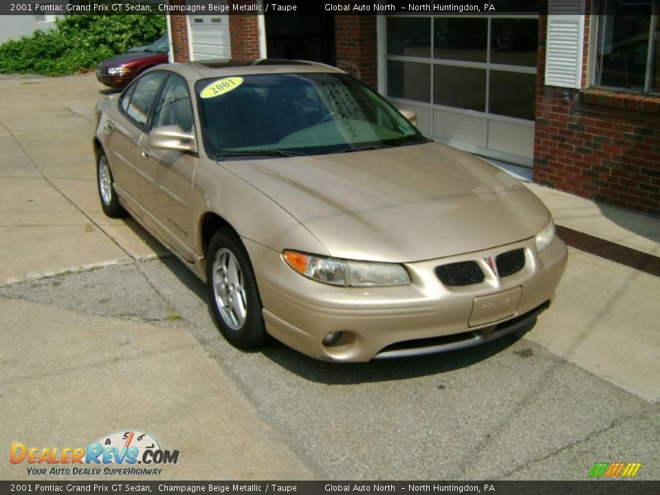 2001 Pontiac Grand Prix GT Sedan Champagne Beige Metallic / Taupe Photo #3